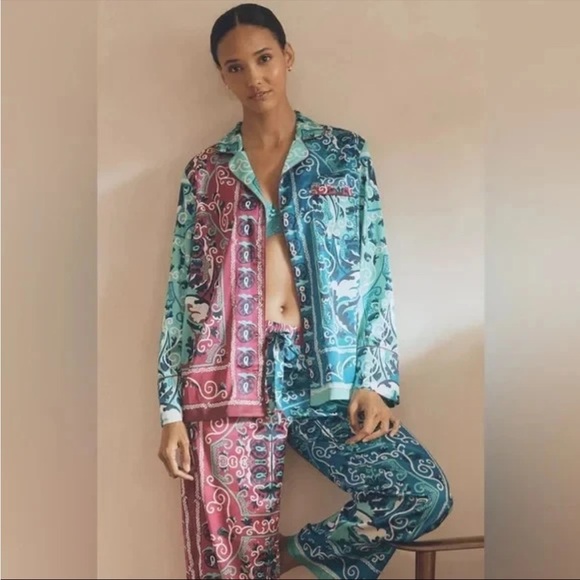 Anthropologie Paisley Silky PJ Set size XS Small
top is XS, bottoms are Small - Picture 3 of 12